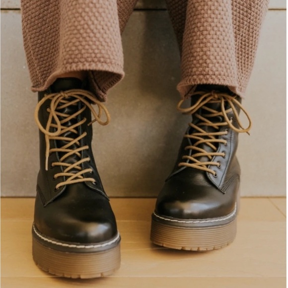 ROOLEE Elvis Black Platform Lace Up Boots - Picture 1 of 3